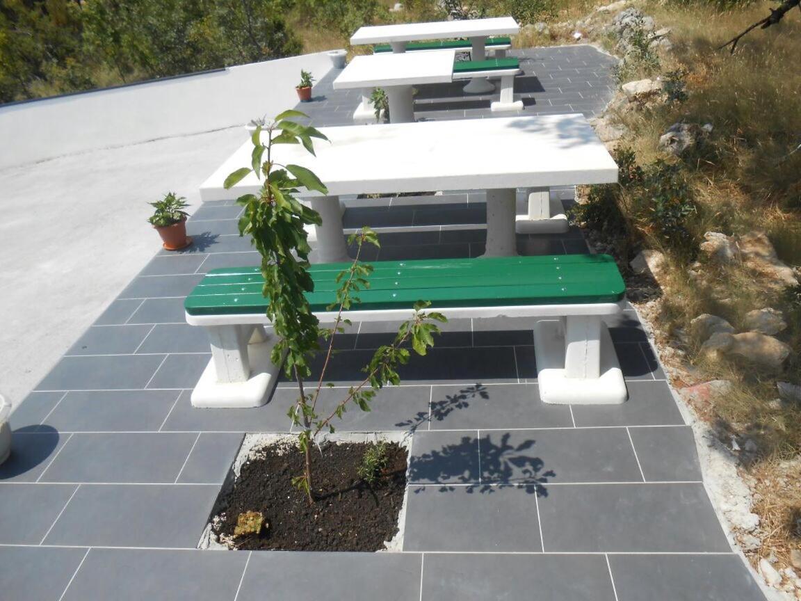 Sunny Biokovo Apartments บาชกาโวดา ภายนอก รูปภาพ